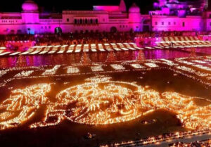 On the occasion of Deepotsav, Ayodhya was illuminated with the twinkling of 24 lakh lamps.