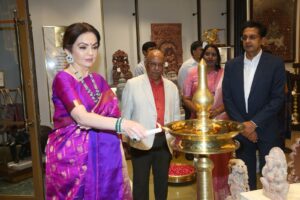 Reliance will open 'Swadesh' stores in America and Europe also