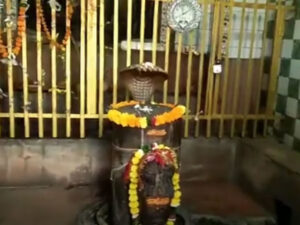 Srineelkantheshwar temple has its own importance