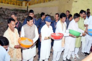 Chief Minister gave the message of water conservation by donating labor in the historical Sagartal.