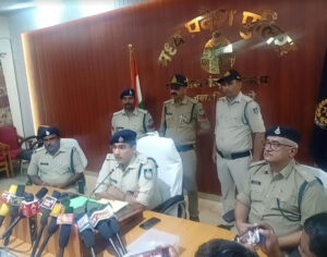 Notorious dacoit carrying reward of one lakh rupees arrested, dacoit who committed many crimes in UP, Rajasthan and Madhya Pradesh arrested from Shivpuri forest