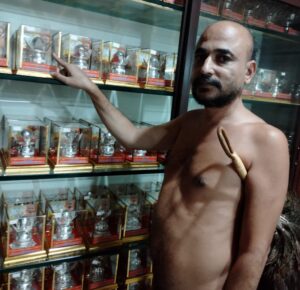 n the Chaturmas of Muni Shri Pujya Sagar Maharaj, every devotee is getting the opportunity to establish Kalash.